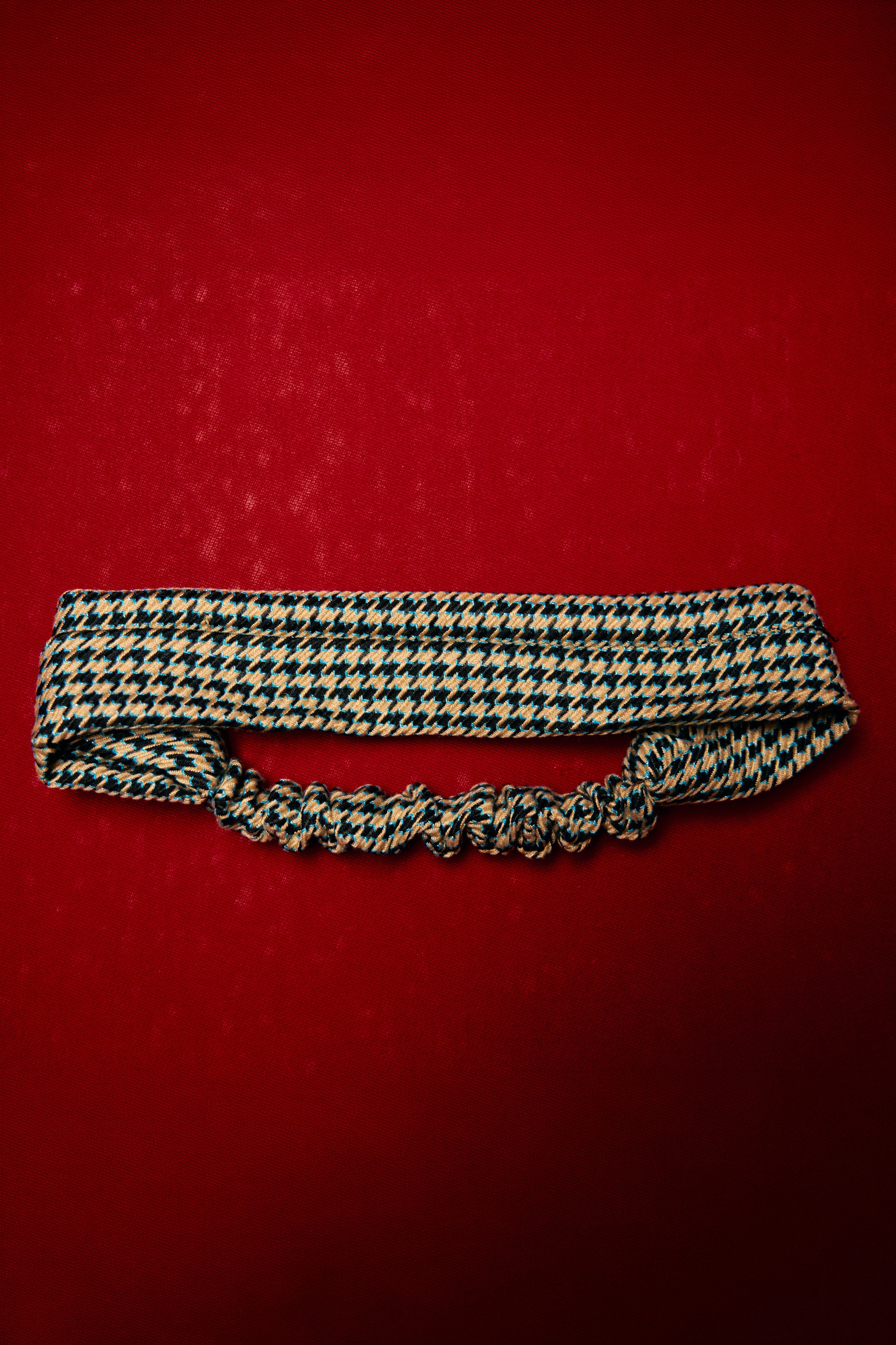 TAILORED HEADBAND